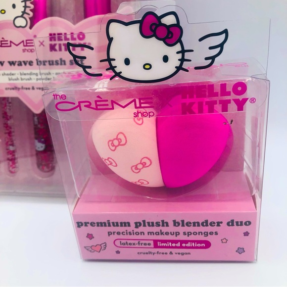 The Crème Shop x Hello Kitty Makeup Brush Set & Sponges - Picture 2 of 7